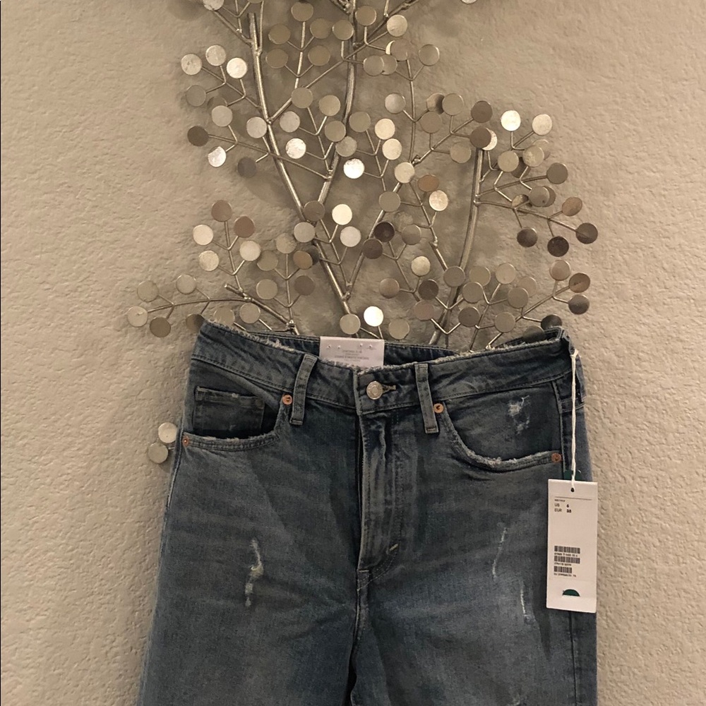 BNWT Boyfriend Jeans... Size 6